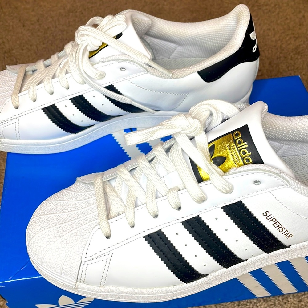 Superstar adidas sz 9 blk/white